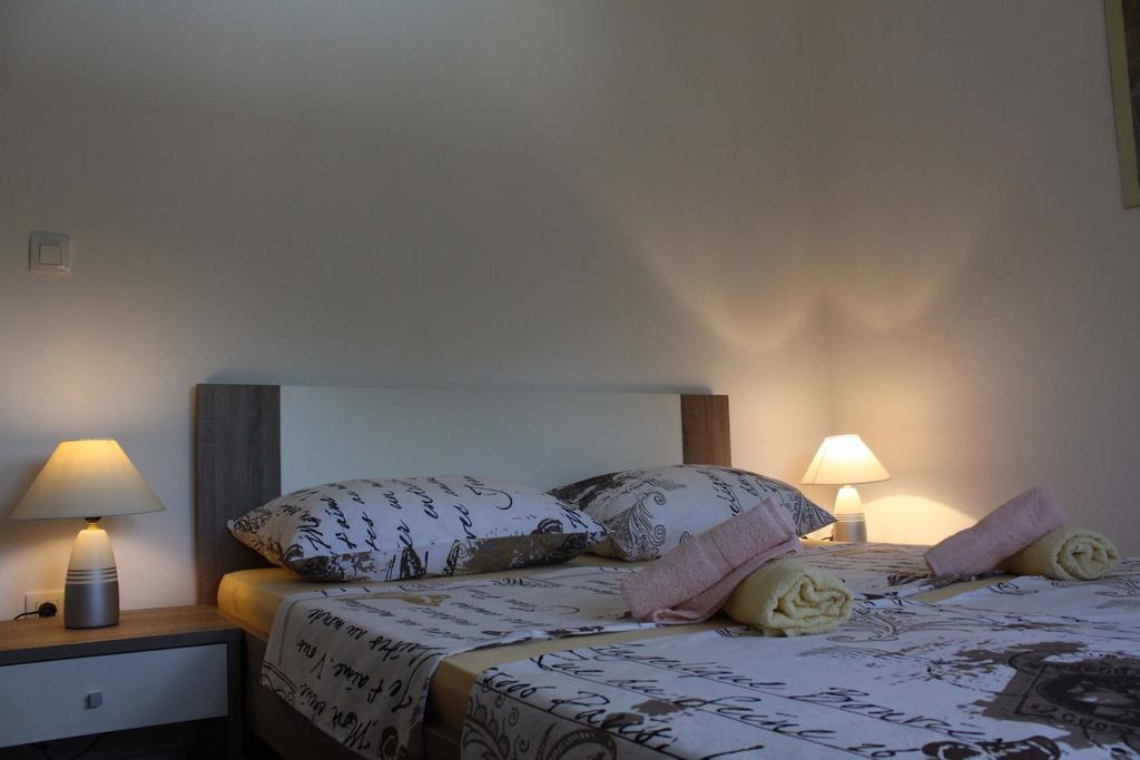 Apartments Bellator Šilo Eksteriør bilde