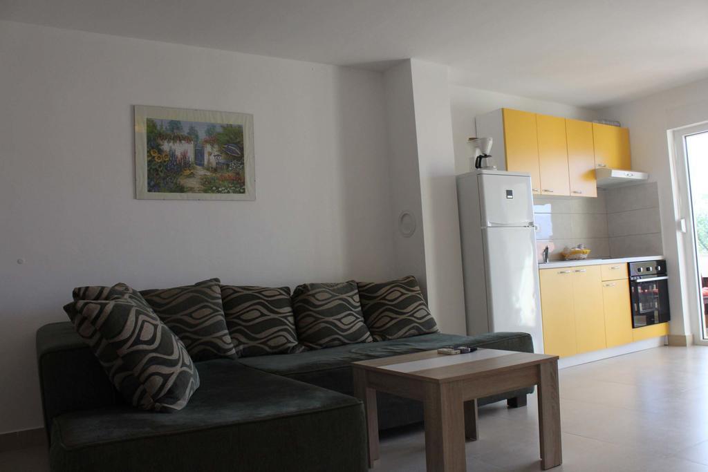 Apartments Bellator Šilo Eksteriør bilde