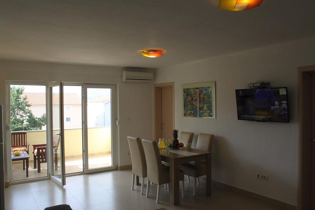 Apartments Bellator Šilo Eksteriør bilde