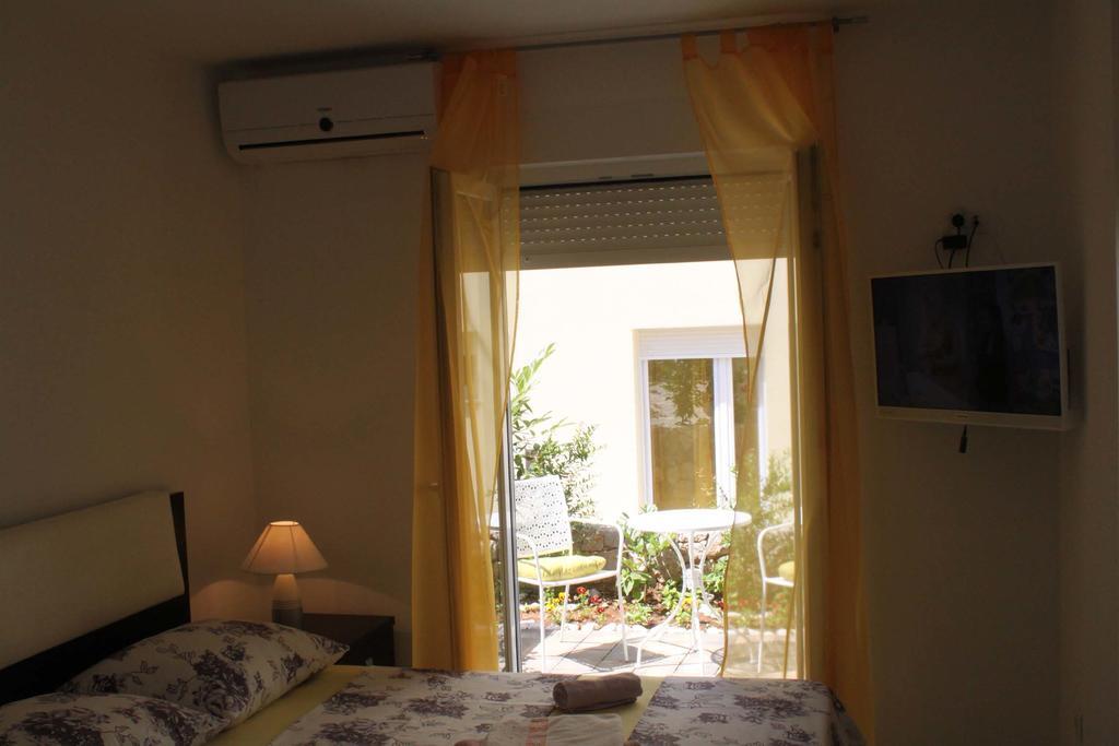 Apartments Bellator Šilo Eksteriør bilde