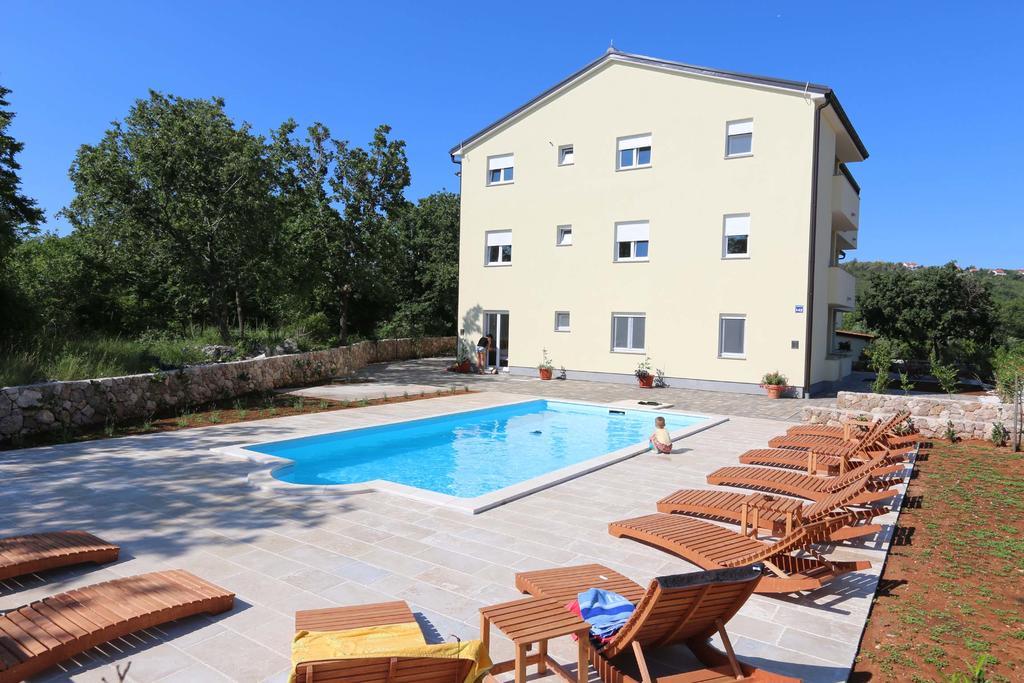Apartments Bellator Šilo Eksteriør bilde